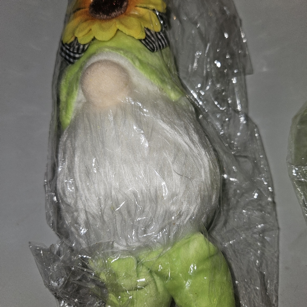 Spring gnome - Picture 2 of 3